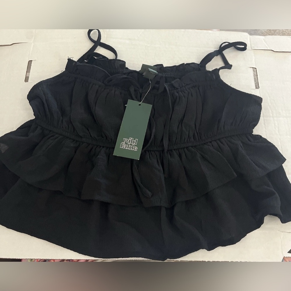 Wild Fable women’s Black Ruffle Tiered Cami Top Size Small Flowy Tie Front